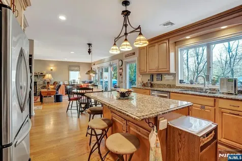 237 Cedar Lane River Vale NJ 07675