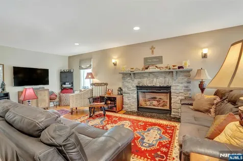 237 Cedar Lane River Vale NJ 07675