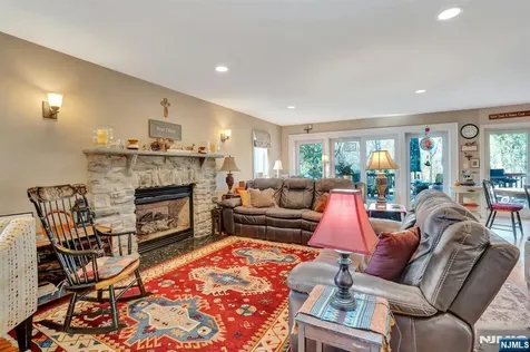 237 Cedar Lane River Vale NJ 07675