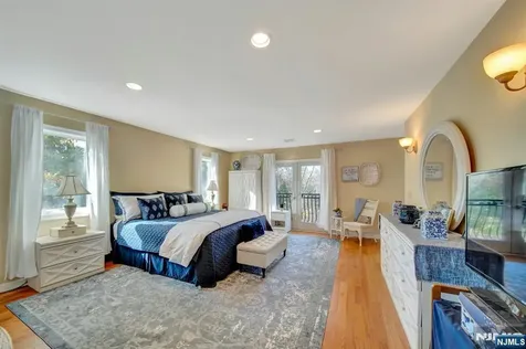 237 Cedar Lane River Vale NJ 07675