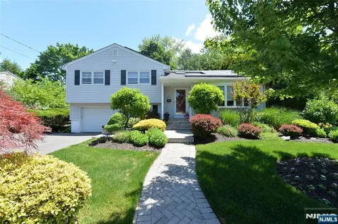 14-29 Lucena Drive Fair Lawn NJ 07410