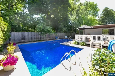 14-29 Lucena Drive Fair Lawn NJ 07410
