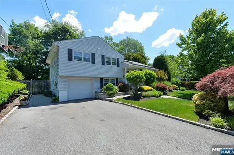14-29 Lucena Drive Fair Lawn NJ 07410