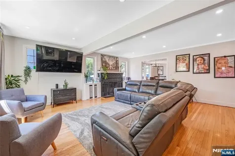 776 Maple Avenue Glen Rock NJ 07452