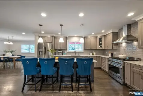647 Harristown Road Glen Rock NJ 07452