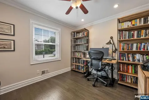 647 Harristown Road Glen Rock NJ 07452