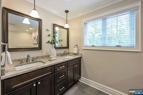 647 Harristown Road Glen Rock NJ 07452