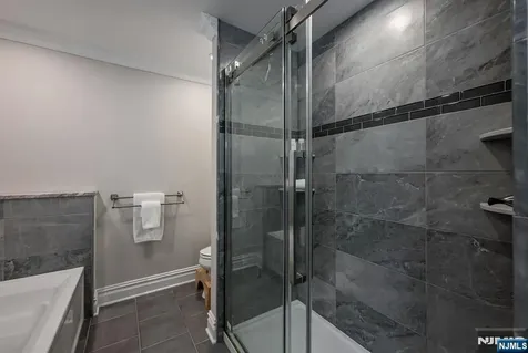 647 Harristown Road Glen Rock NJ 07452