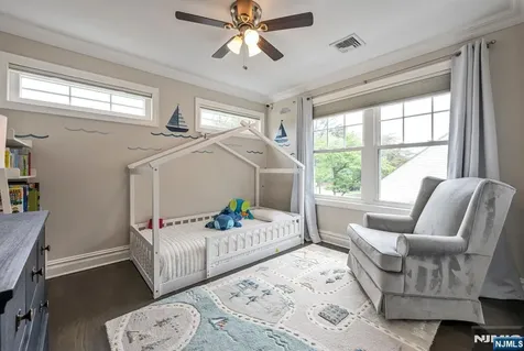 647 Harristown Road Glen Rock NJ 07452