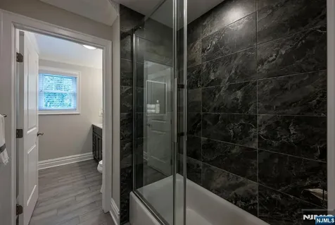647 Harristown Road Glen Rock NJ 07452