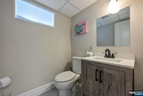 647 Harristown Road Glen Rock NJ 07452