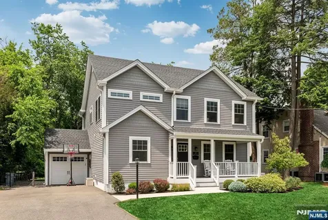647 Harristown Road Glen Rock NJ 07452