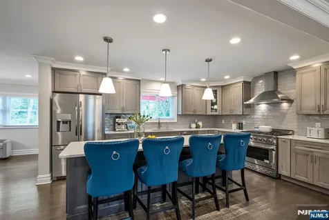 647 Harristown Road Glen Rock NJ 07452