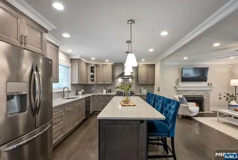 647 Harristown Road Glen Rock NJ 07452