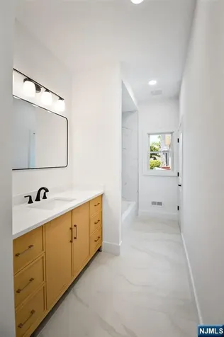 496 Central Avenue Carlstadt NJ 07072