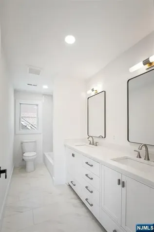 496 Central Avenue Carlstadt NJ 07072