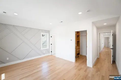 496 Central Avenue Carlstadt NJ 07072