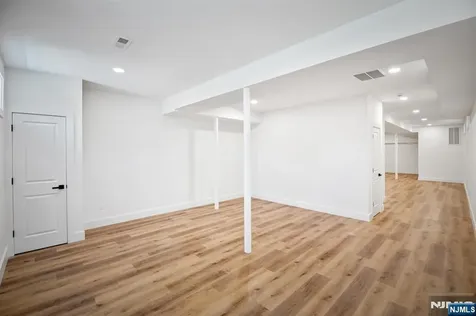 496 Central Avenue Carlstadt NJ 07072
