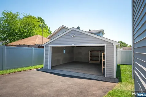 496 Central Avenue Carlstadt NJ 07072