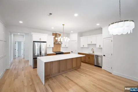 496 Central Avenue Carlstadt NJ 07072