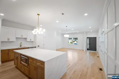 496 Central Avenue Carlstadt NJ 07072