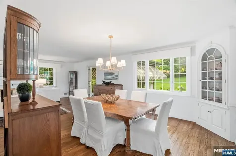 34 Hillside Avenue Glen Rock NJ 07452