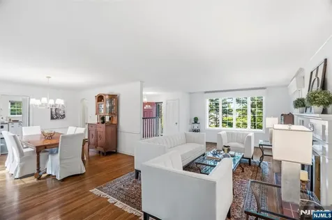 34 Hillside Avenue Glen Rock NJ 07452