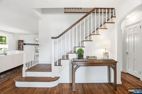 34 Hillside Avenue Glen Rock NJ 07452