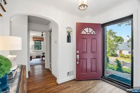 34 Hillside Avenue Glen Rock NJ 07452