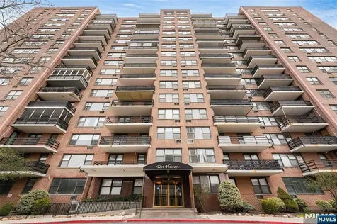 10 Huron Avenue Jersey City NJ 07306