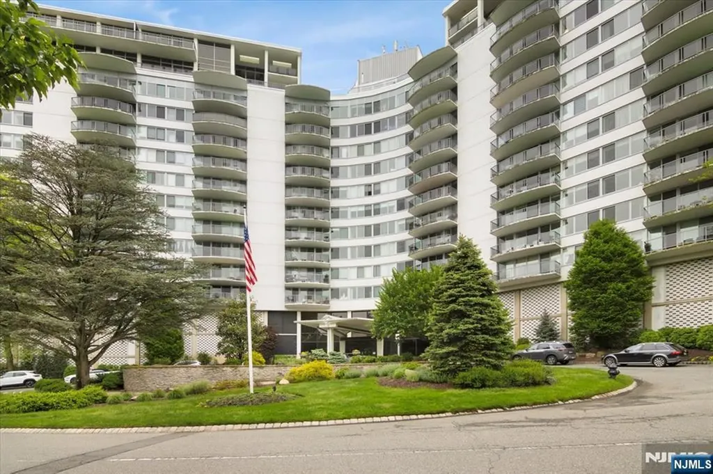 1 Claridge Drive Verona NJ 07044