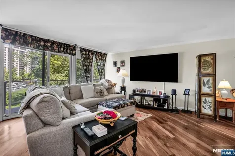1 Claridge Drive Verona NJ 07044