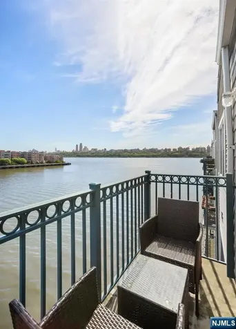 345 The Promenade Edgewater NJ 07020