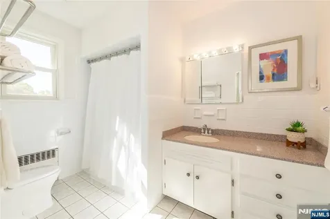 110 Woodlawn Avenue Clifton NJ 07013