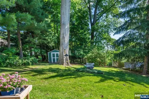 110 Woodlawn Avenue Clifton NJ 07013