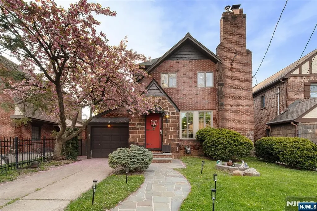 16 Summit Road Clifton NJ 07012