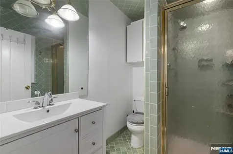 16 Summit Road Clifton NJ 07012