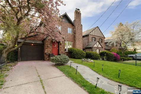 16 Summit Road Clifton NJ 07012