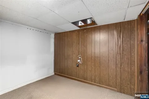16 Summit Road Clifton NJ 07012