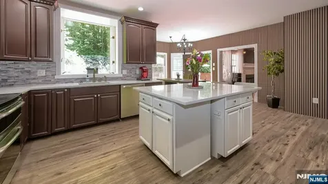 26 Stonehedge Drive Hardyston NJ 07460