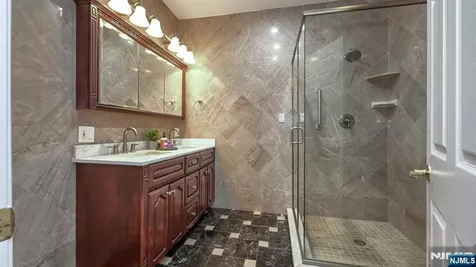 26 Stonehedge Drive Hardyston NJ 07460