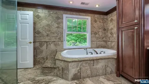 26 Stonehedge Drive Hardyston NJ 07460