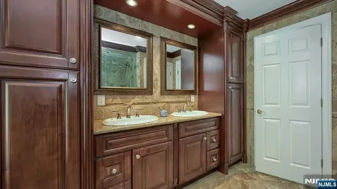 26 Stonehedge Drive Hardyston NJ 07460