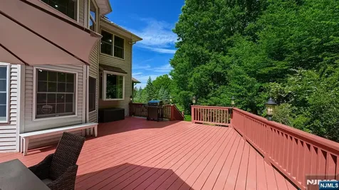 26 Stonehedge Drive Hardyston NJ 07460