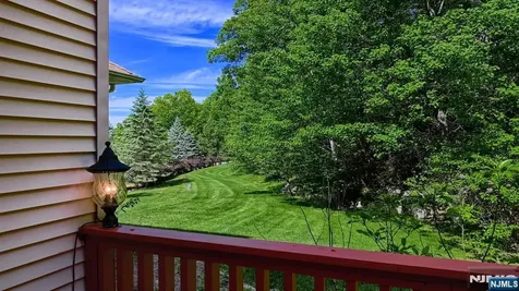 26 Stonehedge Drive Hardyston NJ 07460