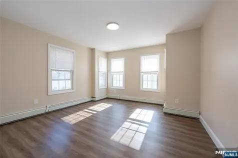 238 Van Avenue Pompton Lakes NJ 07442