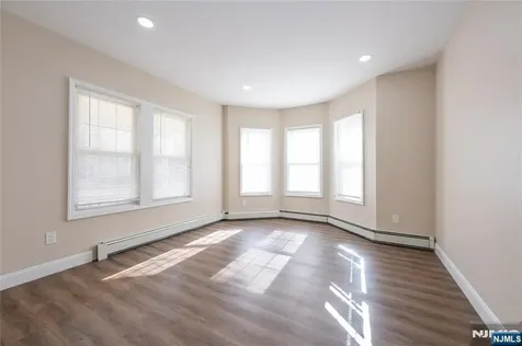 238 Van Avenue Pompton Lakes NJ 07442
