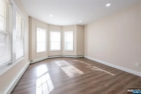 238 Van Avenue Pompton Lakes NJ 07442