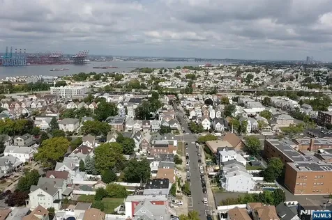 397 Avenue C Bayonne NJ 07002