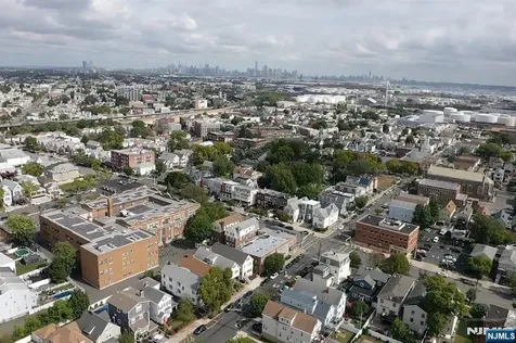 397 Avenue C Bayonne NJ 07002